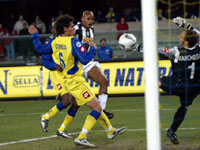 .. and scores Juventus' winner