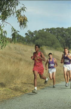 Curly leads piedmont runners