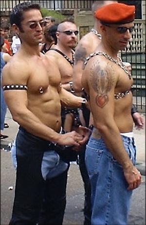 /user/2morehotguys.JPG