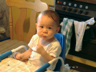thumbs/TommyInKitchen.png