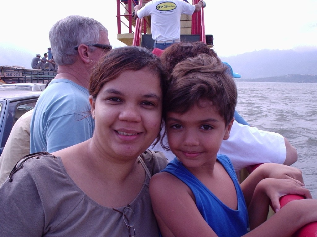 Ieda e Junior na travassia pra Ilha Bela