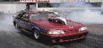 Mustang fritando pneus