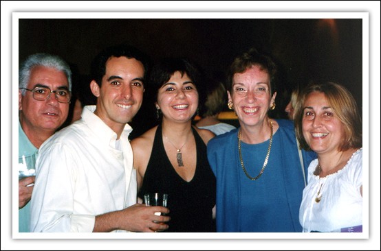 Eloy, Eu, Mrcia, Prof Berenice e uma amiga, vernissage pizzaria piola 2003.