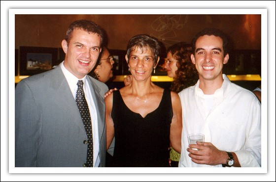 Ricardo, Marli e Eu na vernissage fotogrfica, Pizzaria Piola 2003