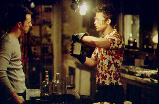 Jack (Ed Norton)and his 'altered-ego'Tyler Durden (Brad Pitt)(www.imdb.com)