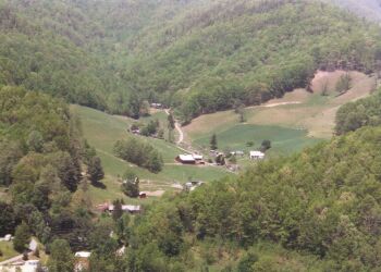 Views from the observation platform on highway 19 at Maggie Valley