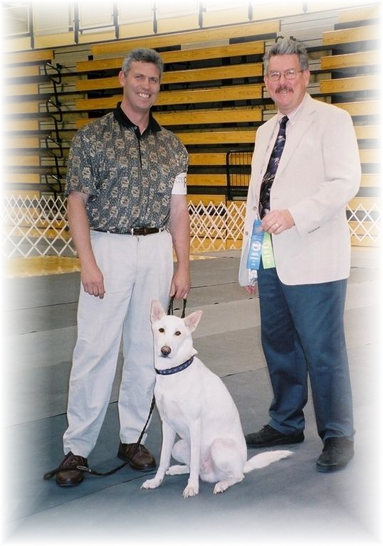 JK Maccabee Northern Warrior earns first place at the CDCA Specialty 2005, Minnesota