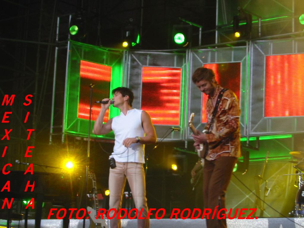Lifelines Concert Ulleavaal Stadium 2002