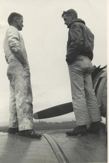 143.jpg - Getting ready for a flight.