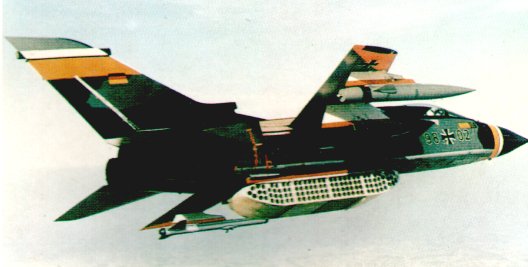Tornado con contenedor de minado MW-1, consta de 4
secciones y 112 tubos eyectables.