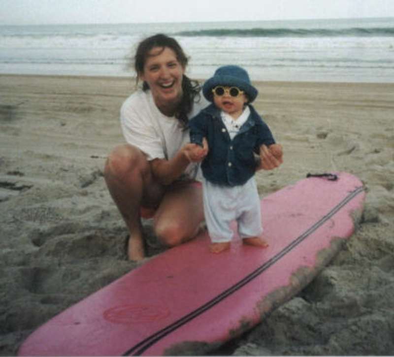 1999-10_Surfer