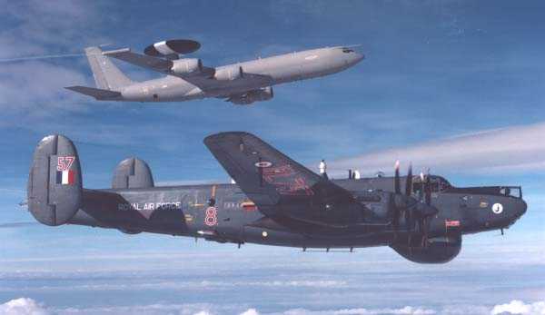 Shackleton AEW 2 in flight with an RAF E-3D