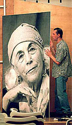 Una de las fotografas de Carmen Martn Gaite en la exposicin Lo raro que es vivir, en el Centro Cultural del Crculo de Lectores, en Madrid