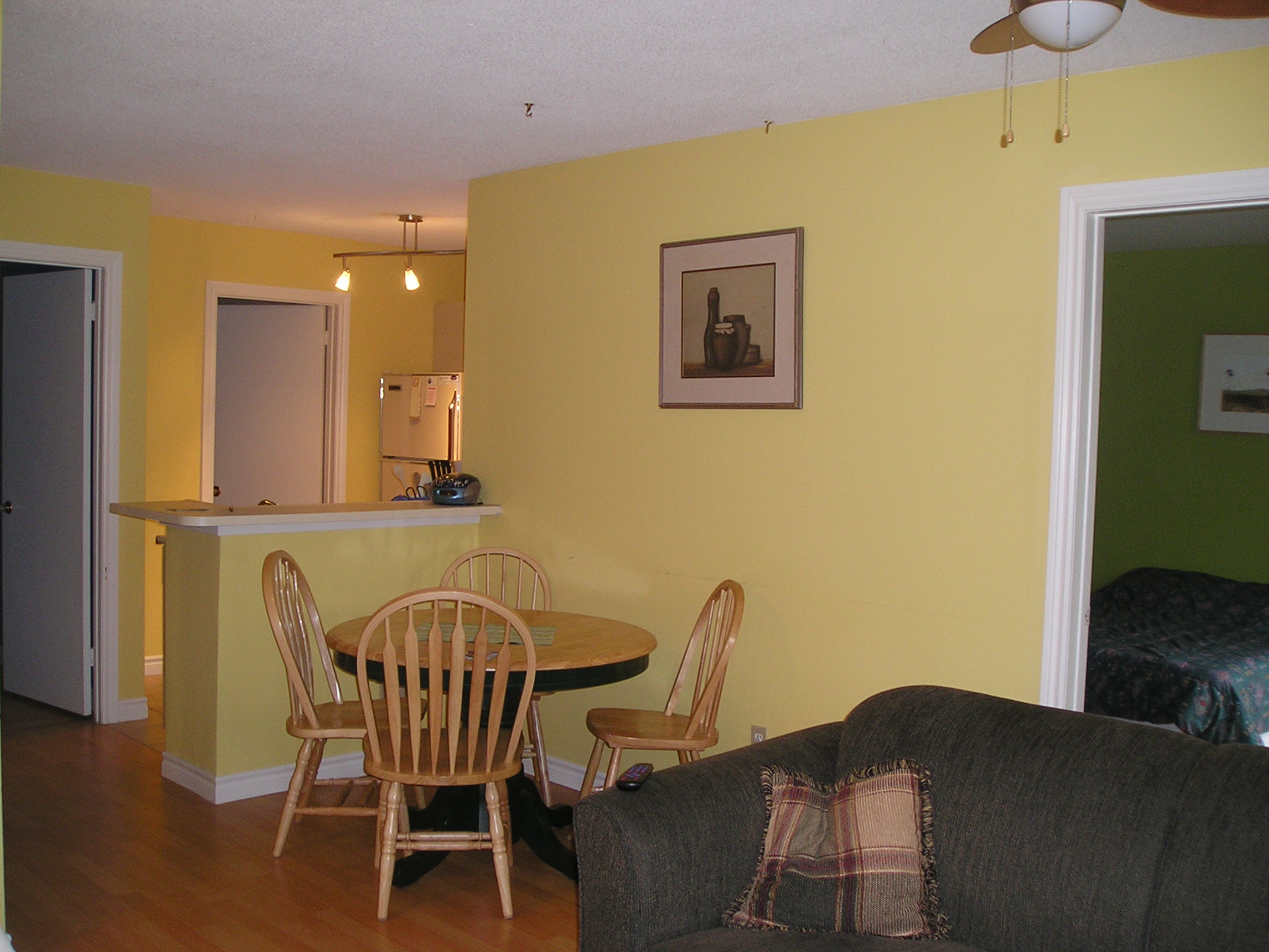 living/dining/kitchen