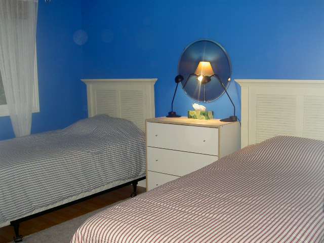 twin bedroom