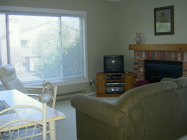 living/dining room