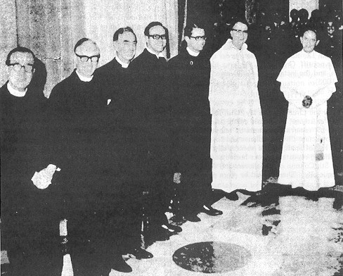 Paul VI posing with the six Protestants who collaborated in making up the new Mass.