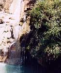 cascade Descente en pirogue sur la Tsiribihina (Madagascar) : carnets de voyage et photos de la visite