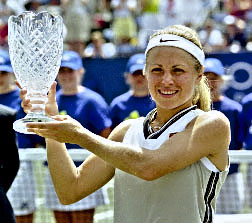 Amanda with the trophy