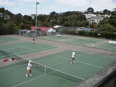tennis5.jpg (29062 bytes)