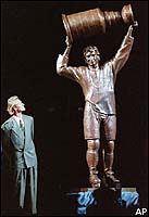Gretzky w/ Statue in Edmonton, 1989