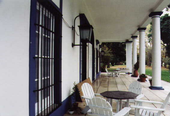 estancia: galerias exteriores