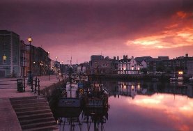 extrabarbnight.jpg - 33874 Bytes