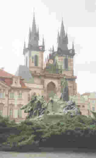 Starometsk&aacute; Square