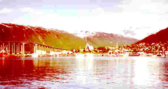 Sailing into Troms&oslash;