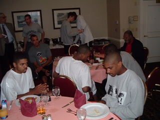 [Memphis players enjoy a pregame meal]