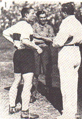 Minella y el arbitro De Dominicis