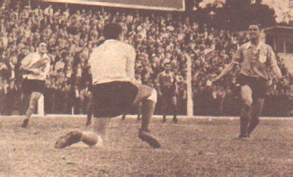 GIMNASIA 1958 : Eduardo Domnguez