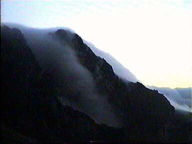 Niebla en las monta&ntilde;as