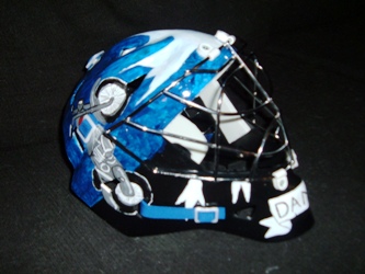 Right side. There is a different type of bike on each side of the mask.