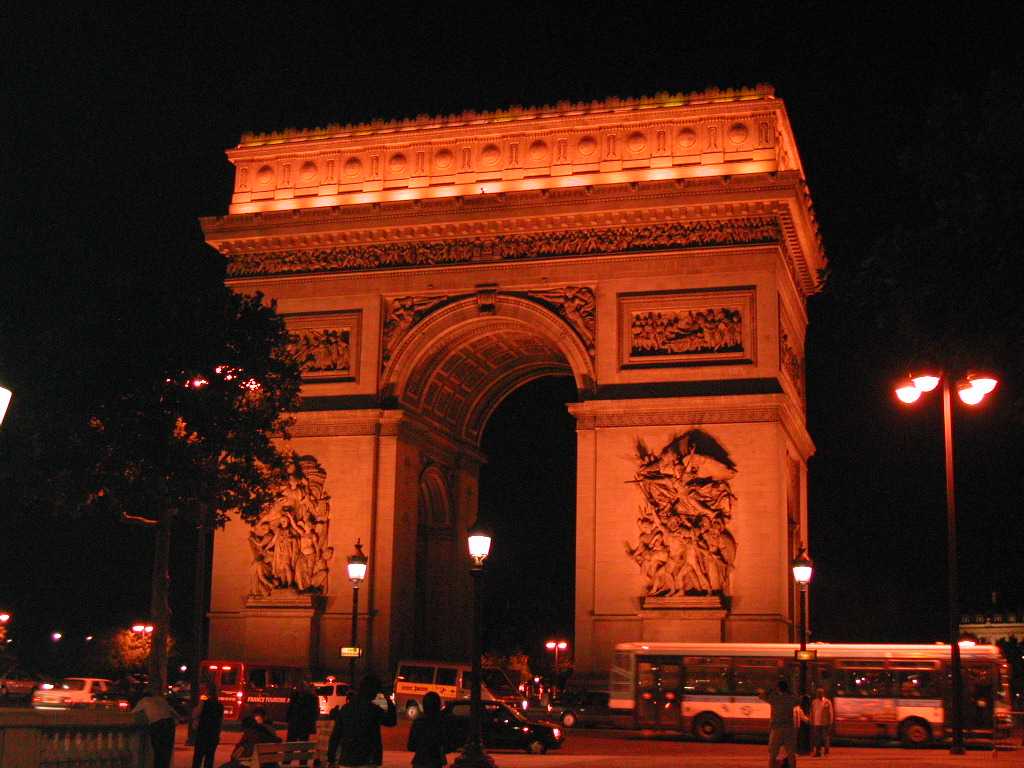 Photos July 1-4, 2003, Paris. Here: the Triumph Arch on July 3-4, 2003. 