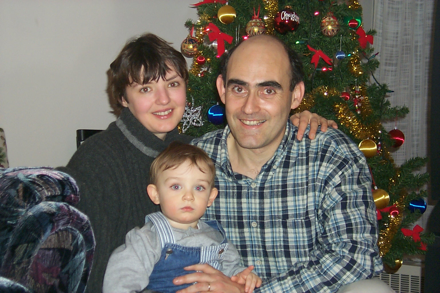 The PINCU Family: Miorita, Beno and little Daniel. Click here to send them an E-mail. 