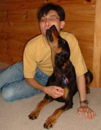 janus kissing dan.jpg(32731 bytes)
