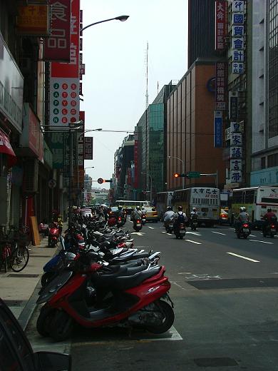 Roller in den Strassen Taipeis