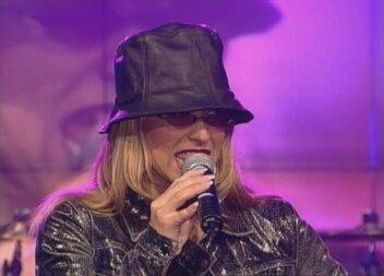 anastacia42.jpg