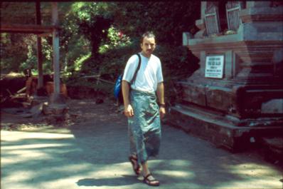Martin im Sarong