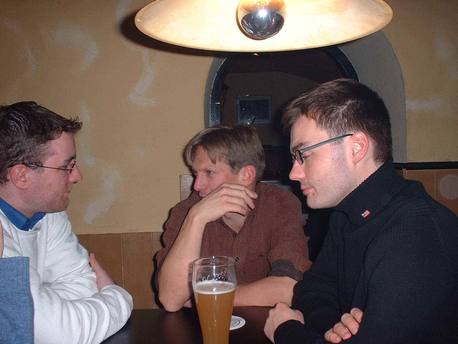 02.jpg (146575 bytes)