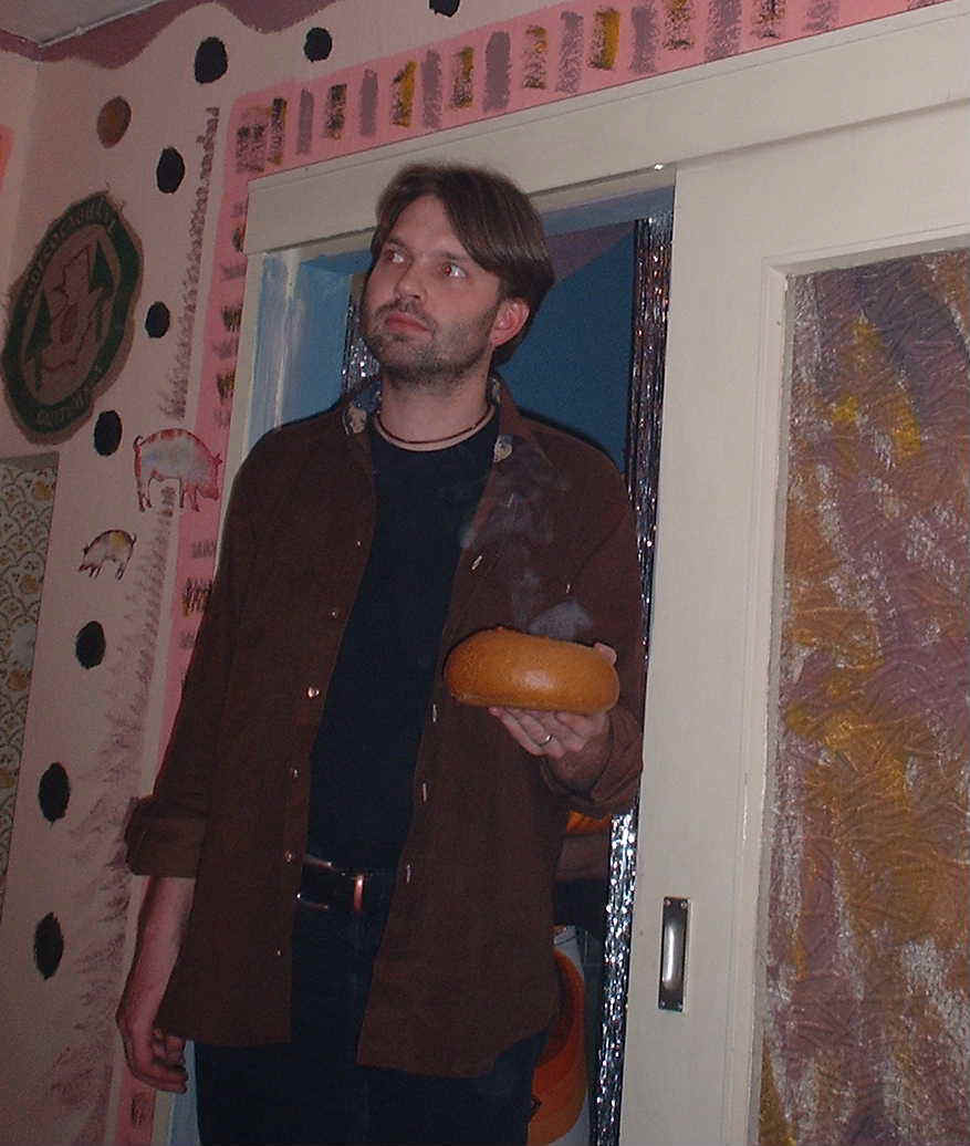 S01.jpg (77653 bytes)