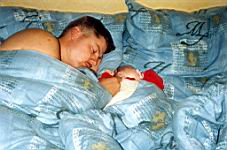 Mittagsschlfchen mit dem Papa