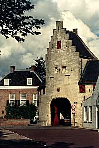 nhavenpoort1.jpg (13044 bytes)