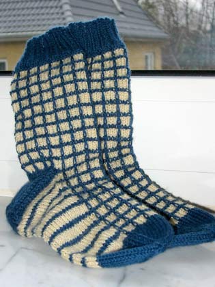 Karos in petrol und beige