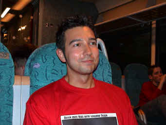 Alex unter Anspannung im Zug