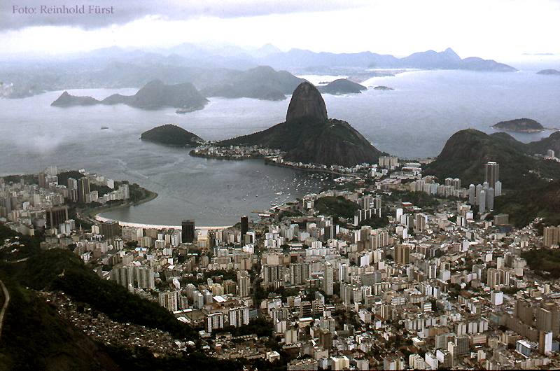 Botafogo im Zentrum Rios mit dem Zuckerhut