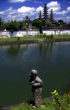 der Wassertempel von Mataram