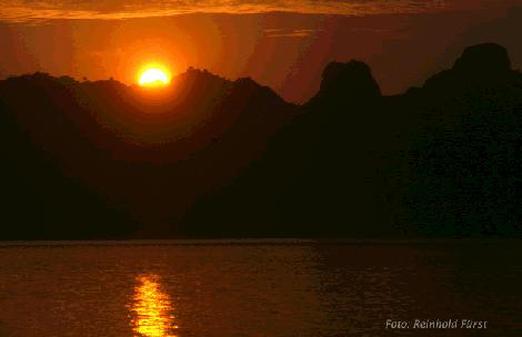 Sonnenuntergang ber Komodo
