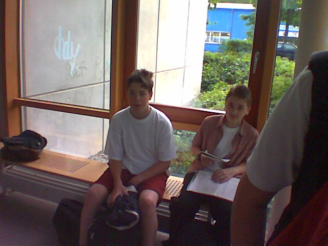 die_groesste_schaufel_aus_our_class-1.jpg